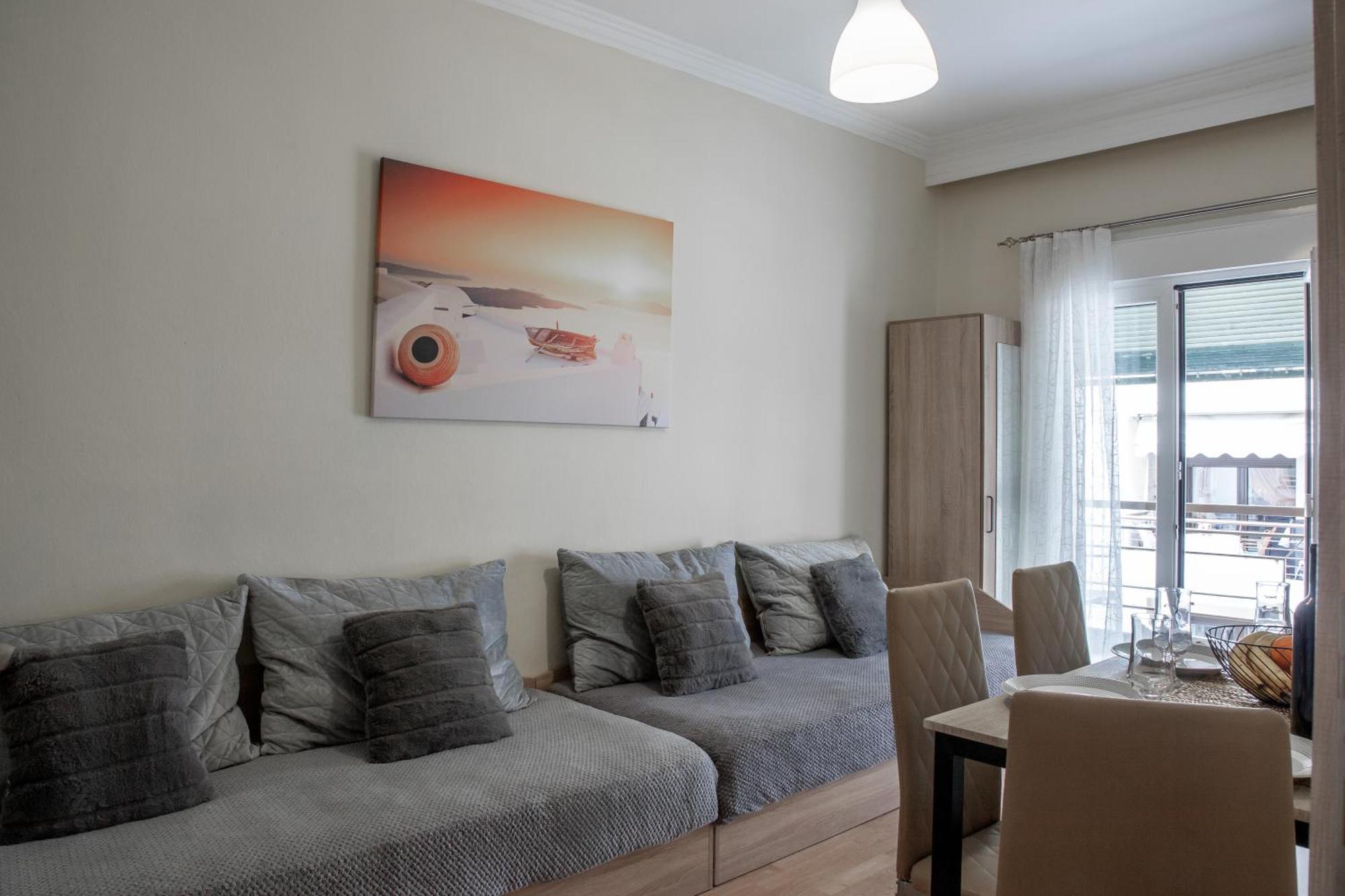 Papoulias Apartment *