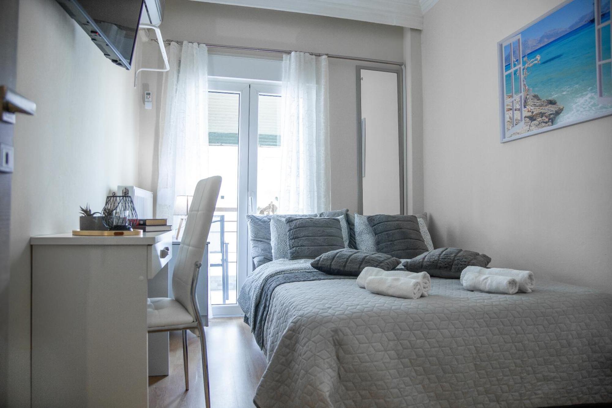Papoulias Apartment *